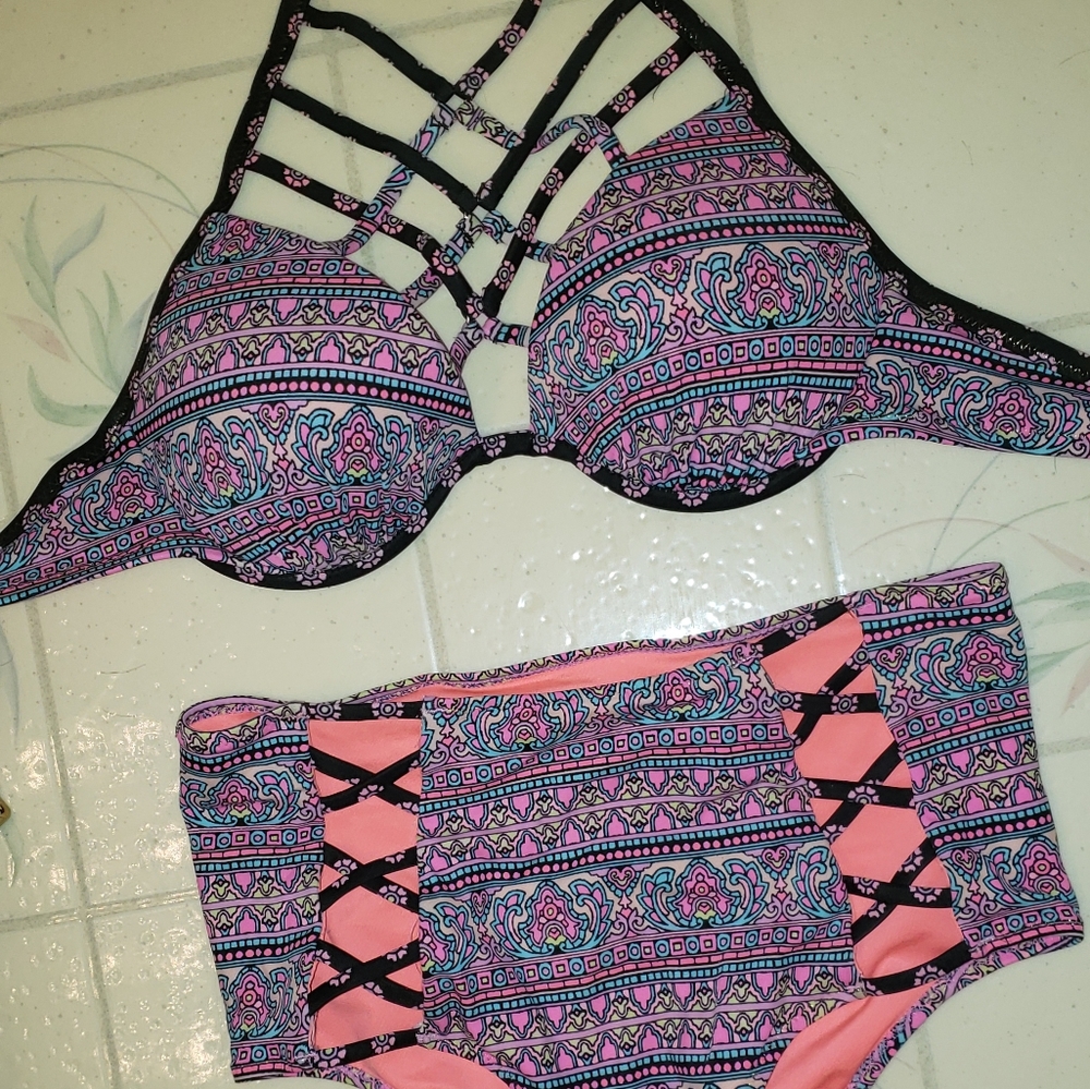 Strappy bikini